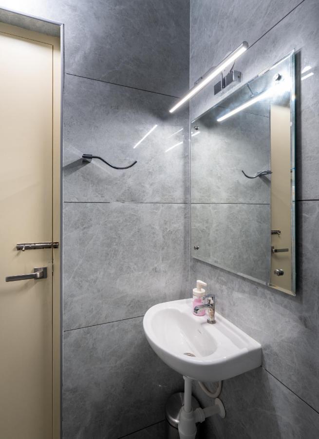 The Silver Chimes Suites Bengaluru Kültér fotó